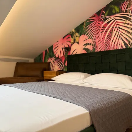 Charming 2-bedroom Retreat In The Center Of Pérouse